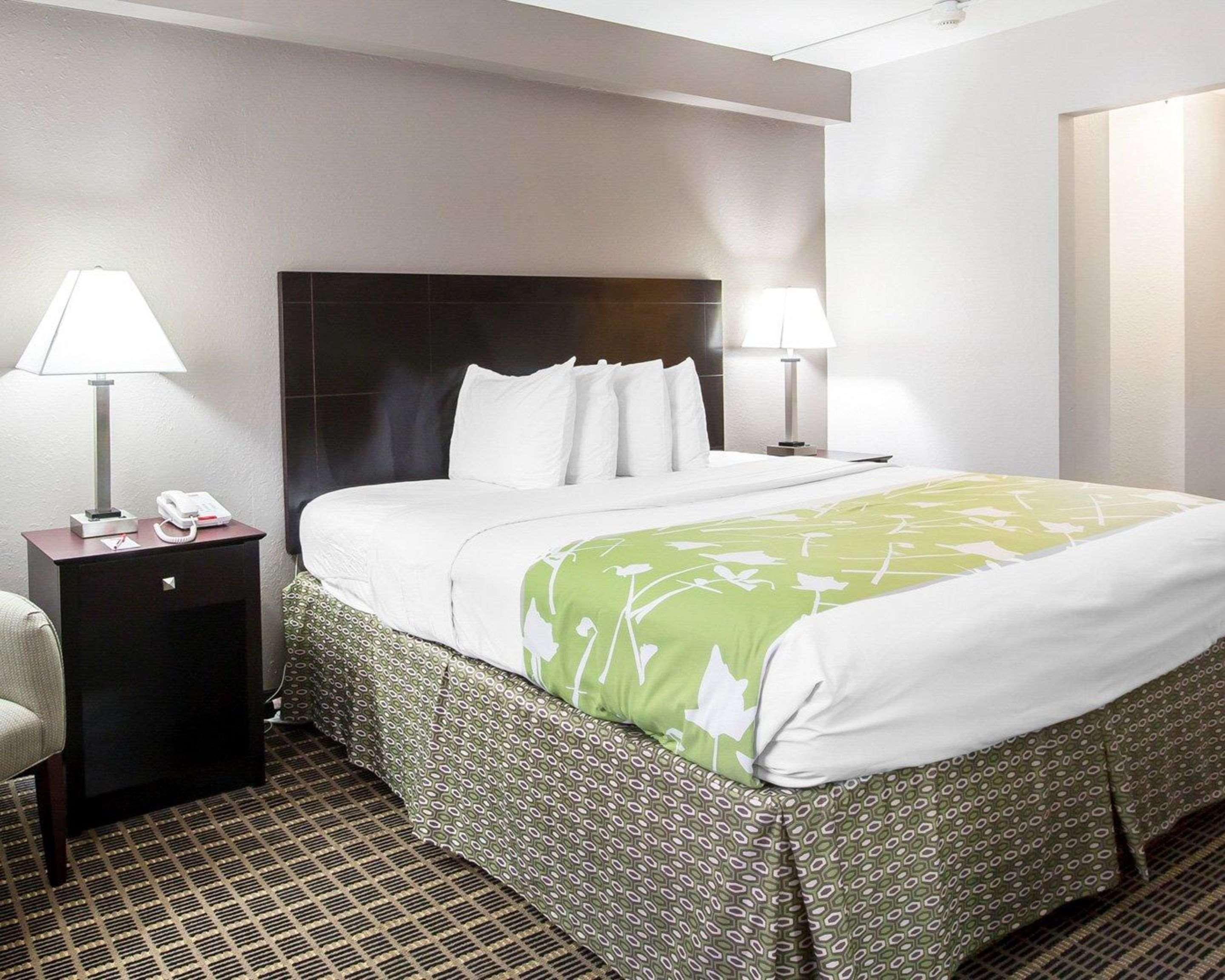 Econo Lodge Birmingham Гувер Экстерьер фото