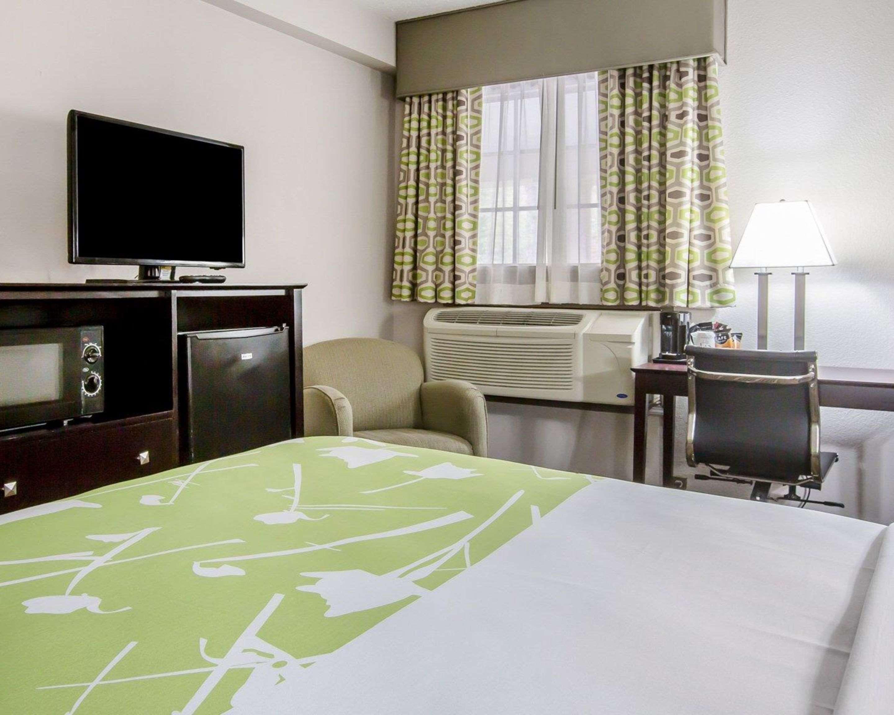 Econo Lodge Birmingham Гувер Экстерьер фото