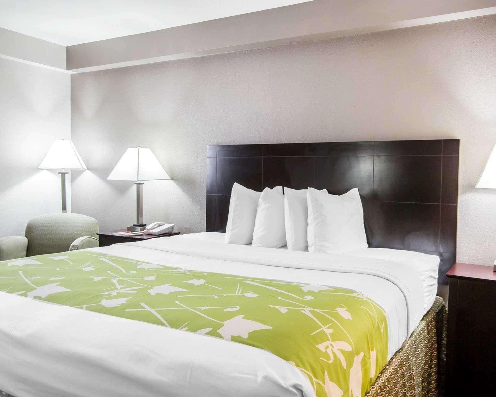 Econo Lodge Birmingham Гувер Экстерьер фото