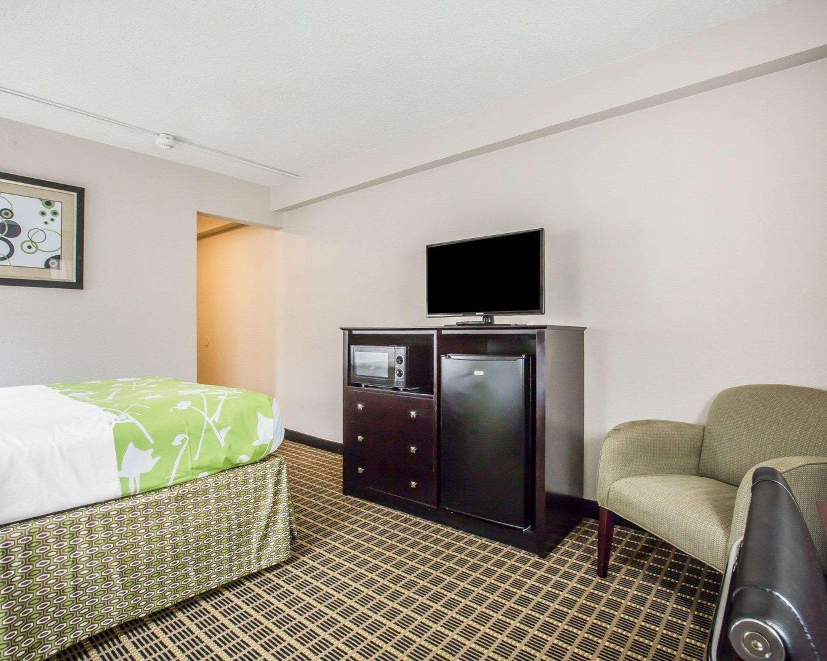 Econo Lodge Birmingham Гувер Экстерьер фото