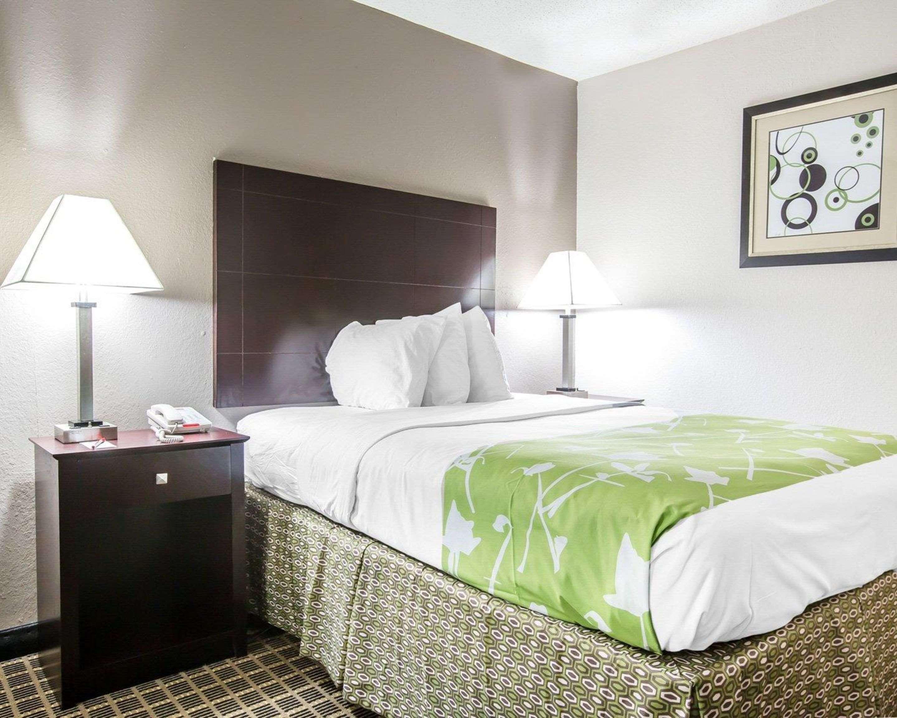 Econo Lodge Birmingham Гувер Экстерьер фото
